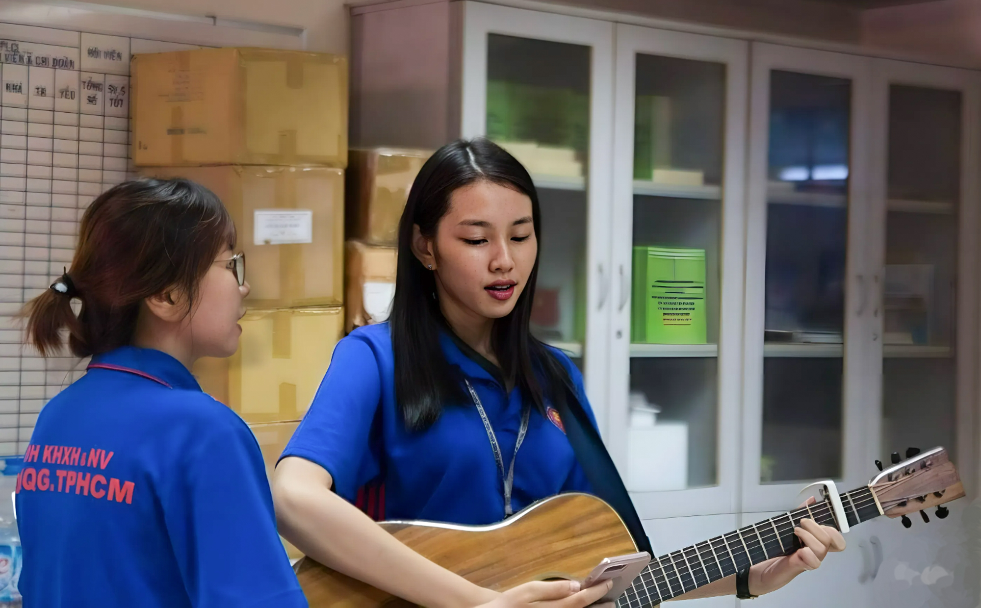 Trường đại học được mệnh danh là cái nôi đào tạo hoa hậu: Mai Phương đến trường bằng máy bay, Thuỳ Tiên tham gia đội văn nghệ, Lan Khuê có cô ruột là giảng viên- Ảnh 5.