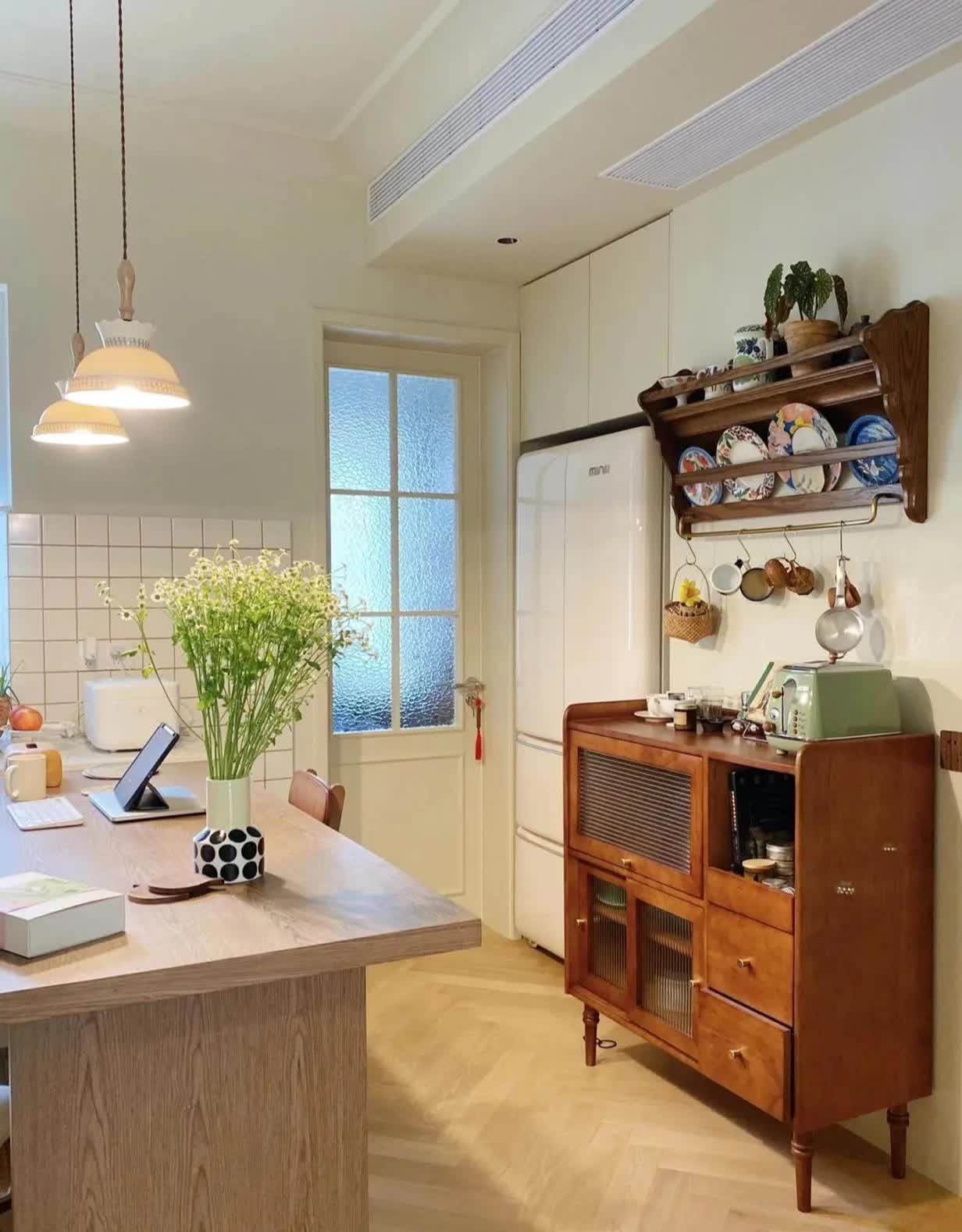 Người phụ nữ mua một căn nhà cũ rộng 60m2 và biến khoảng sân rộng 40m2 thành khu vườn mơ ước, cách trang trí ai nhìn cũng thích mê- Ảnh 14.