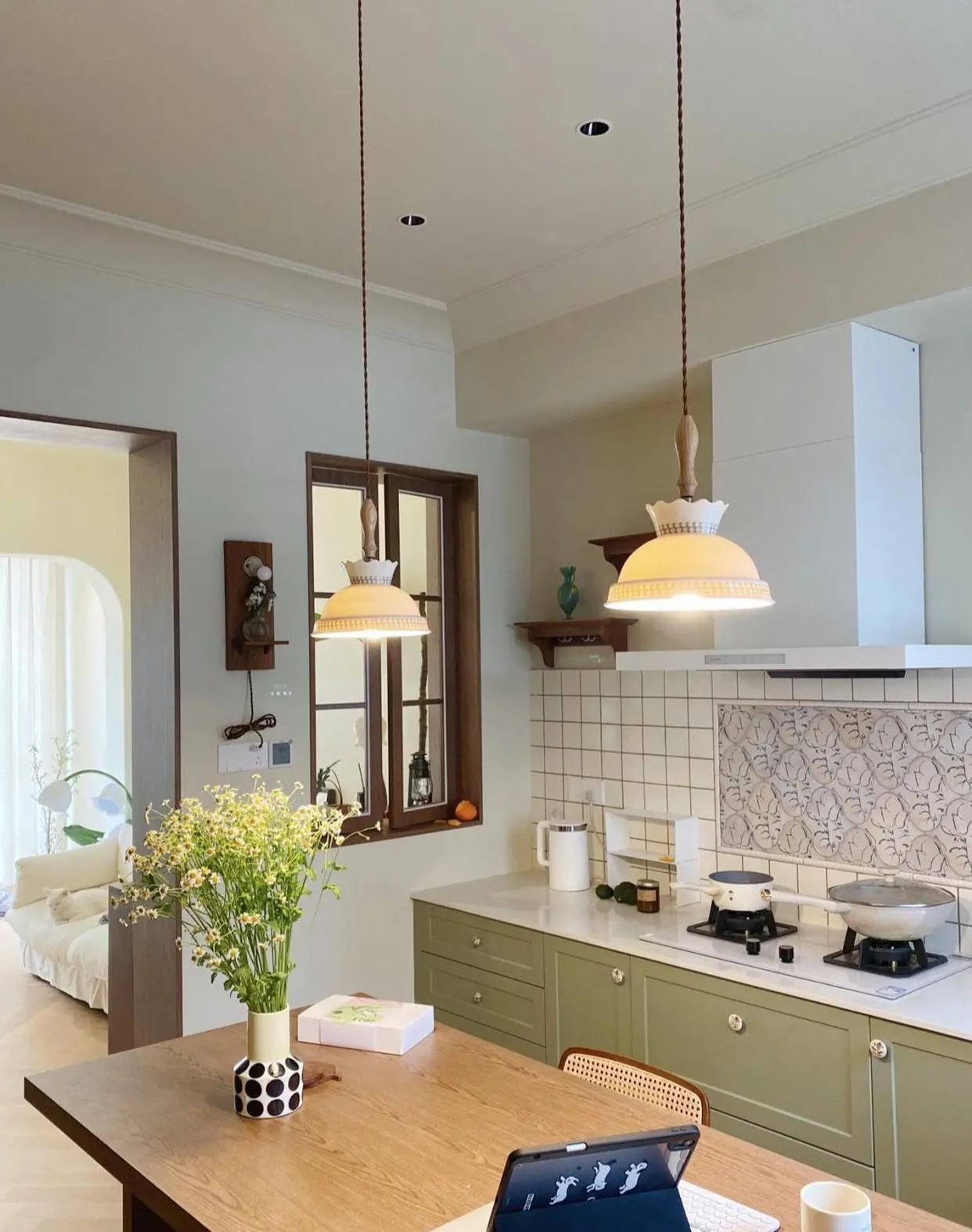 Người phụ nữ mua một căn nhà cũ rộng 60m2 và biến khoảng sân rộng 40m2 thành khu vườn mơ ước, cách trang trí ai nhìn cũng thích mê- Ảnh 13.
