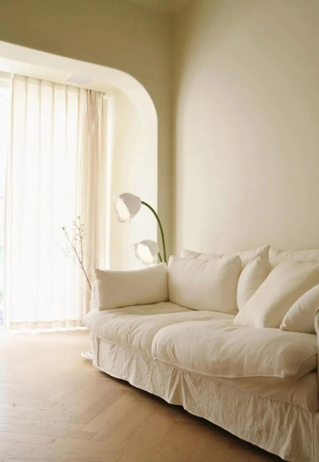 Người phụ nữ mua một căn nhà cũ rộng 60m2 và biến khoảng sân rộng 40m2 thành khu vườn mơ ước, cách trang trí ai nhìn cũng thích mê- Ảnh 11.