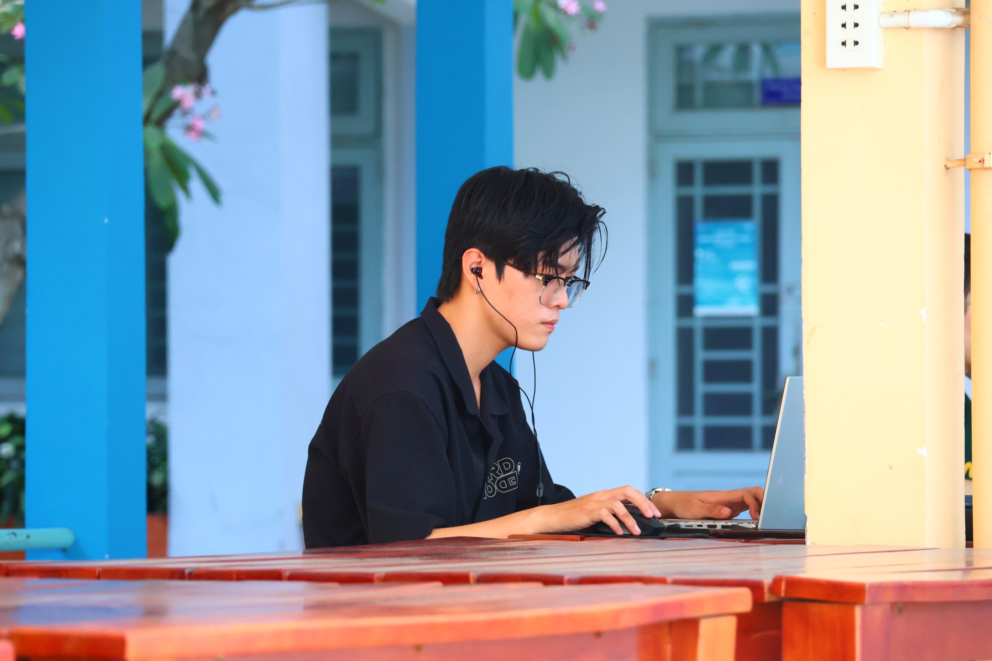 1 trường đại học là “lò” đào tạo tỷ phú nhưng sinh viên chỉ mơ ra được trường, mỗi năm có vài trăm người bị cho thôi học- Ảnh 6. 1 trường đại học là “lò” đào tạo tỷ phú nhưng sinh viên chỉ mơ ra được trường, mỗi năm có vài trăm người bị cho thôi học- Ảnh 6.