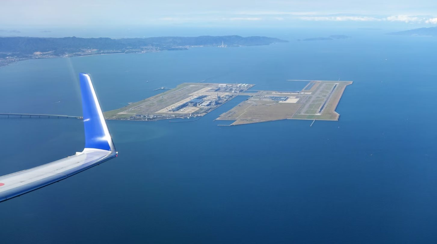 Kỳ quan công nghệ độc nhất của Nhật đang chìm dần xuống biển, “siêu phẩm” 19 tỷ USD đứng trước nguy cơ bị chôn vùi xuống đáy nước - Ảnh 1. Kỳ quan công nghệ độc nhất của Nhật đang chìm dần xuống biển, “siêu phẩm” 19 tỷ USD đứng trước nguy cơ bị chôn vùi xuống đáy nước - Ảnh 1.