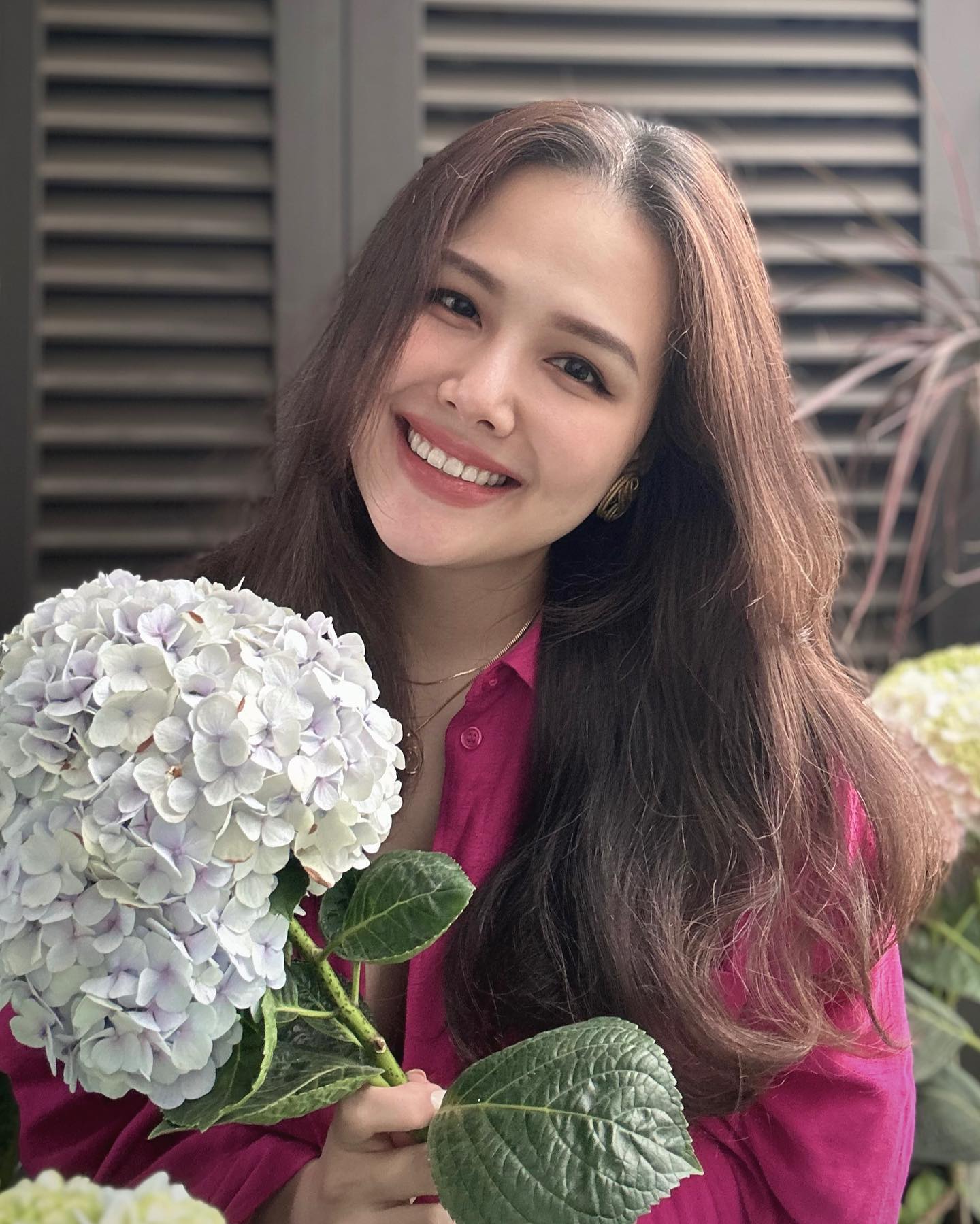 Phu nhân tập đoàn nghìn tỷ chê túi Chanel mua tận store cũng nổ da như hàng chợ- Ảnh 1. Phu nhân tập đoàn nghìn tỷ chê túi Chanel mua tận store cũng nổ da như hàng chợ- Ảnh 1.