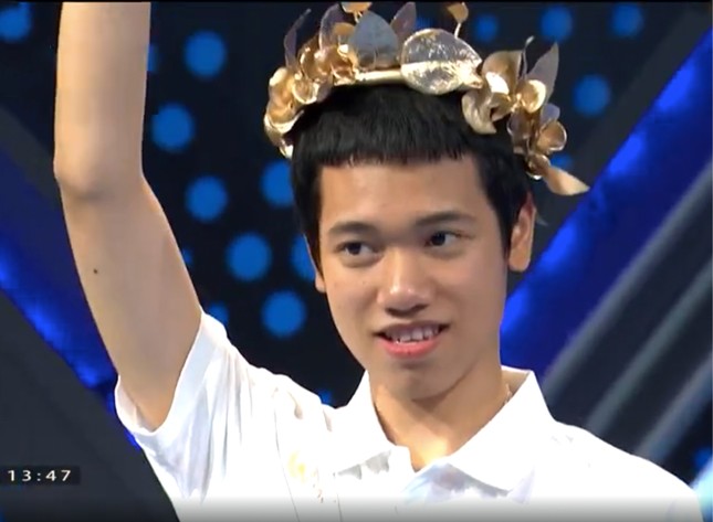 Nam sinh THPT chuyên Lào Cai thắng cách biệt trận tháng, ẵm vòng nguyệt quế Olympia 24 - Ảnh 3. Nam sinh THPT chuyên Lào Cai thắng cách biệt trận tháng, ẵm vòng nguyệt quế Olympia 24 - Ảnh 3.