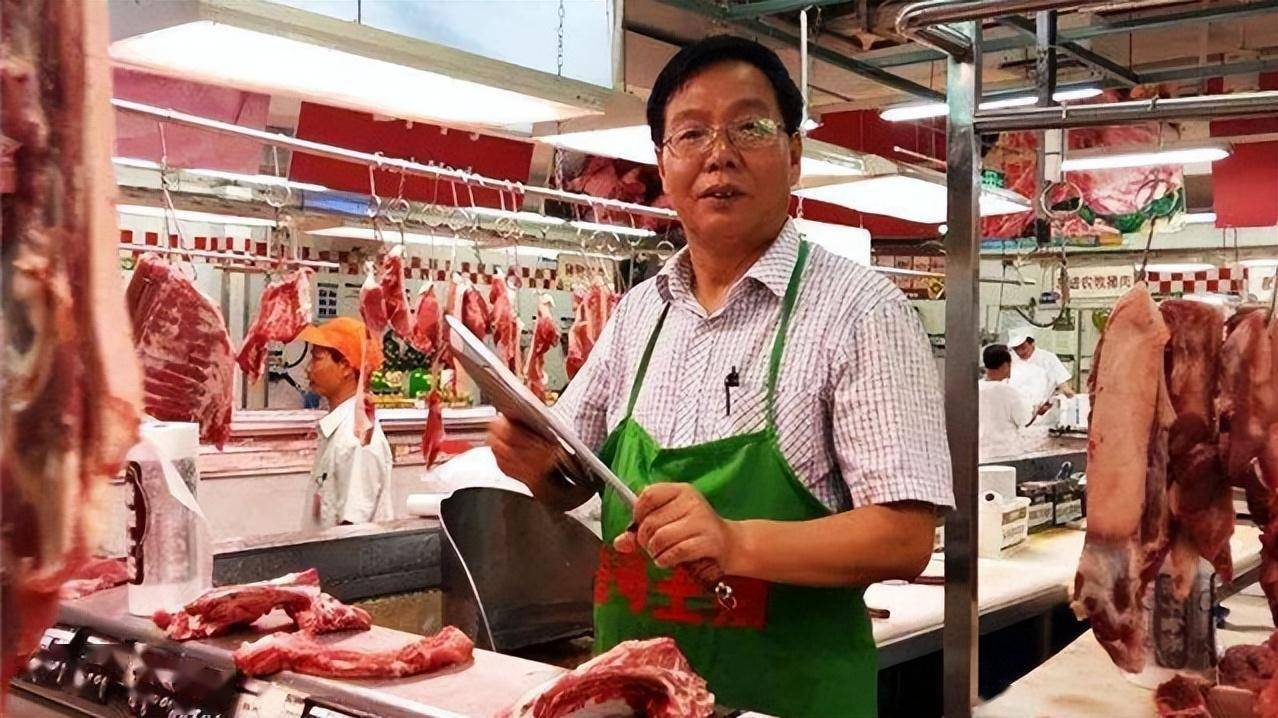Người đàn ông bị chế giễu vì tốt nghiệp ĐH Bắc Kinh xong đi bán thịt lợn, 10 năm sau tất cả phải xin lỗi- Ảnh 3.