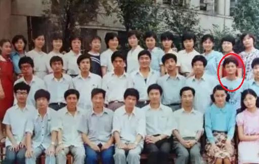 Sợ bạn học tự ti, Jack Ma không dám đi Maybach 62S tới họp lớp: Hành động nhỏ nhưng khiến ai cũng kính nể! - Ảnh 3.