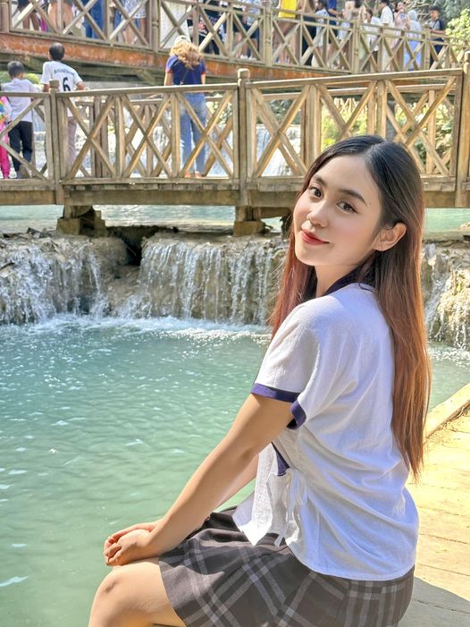 Hot girl Lào vượt 500km đến Điện Biên, chụp ảnh cùng bộ đội Việt: &quot;Quá mê các anh lính diễu hành&quot; - Ảnh 14.