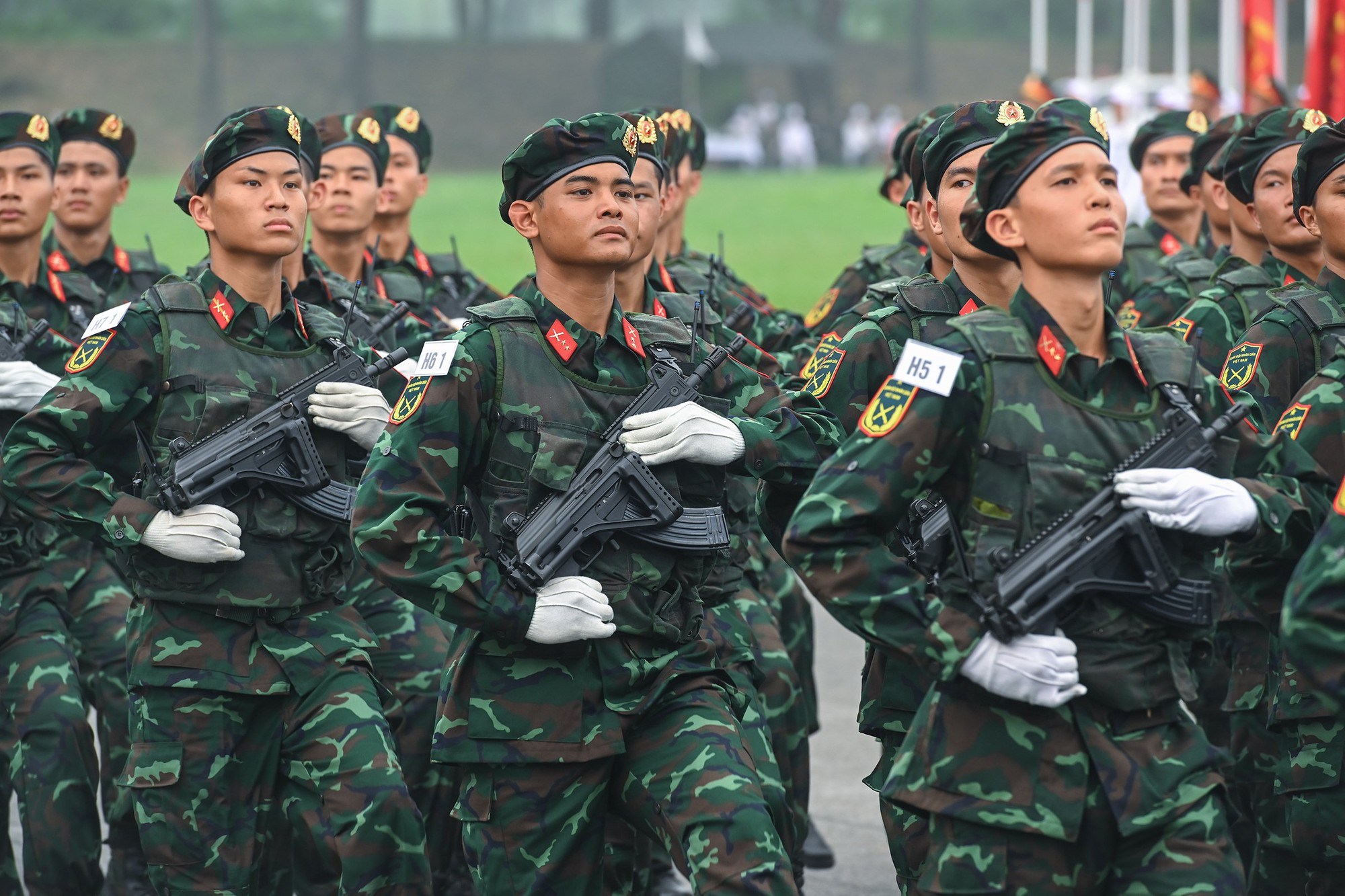Cập nhật: Lễ diễu binh hào hùng chưa từng có trong lịch sử với 12.000 người, 12 máy bay ở Điện Biên Phủ - Ảnh 20.