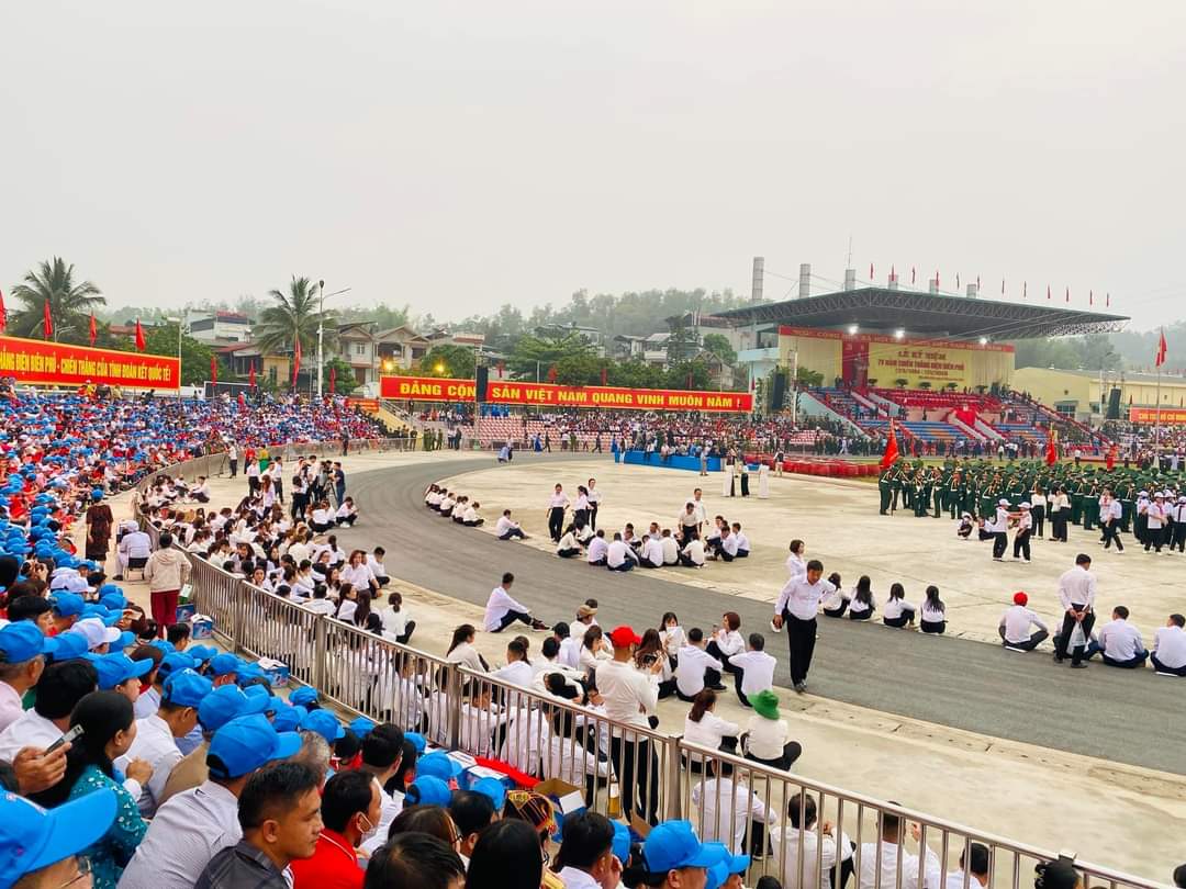 Cập nhật: Lễ diễu binh hào hùng chưa từng có trong lịch sử với 12.000 người, 12 máy bay ở Điện Biên Phủ- Ảnh 7.