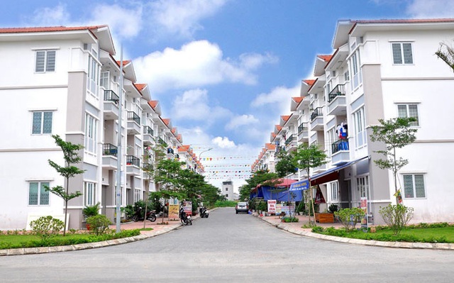 Giá nhà mặt phố tại Hà Nội lên 400 triệu đồng/m2, lượng giao dịch ở quận Ba Đình và Long Biên tăng hơn 500% trong vòng một tháng - Ảnh 1.