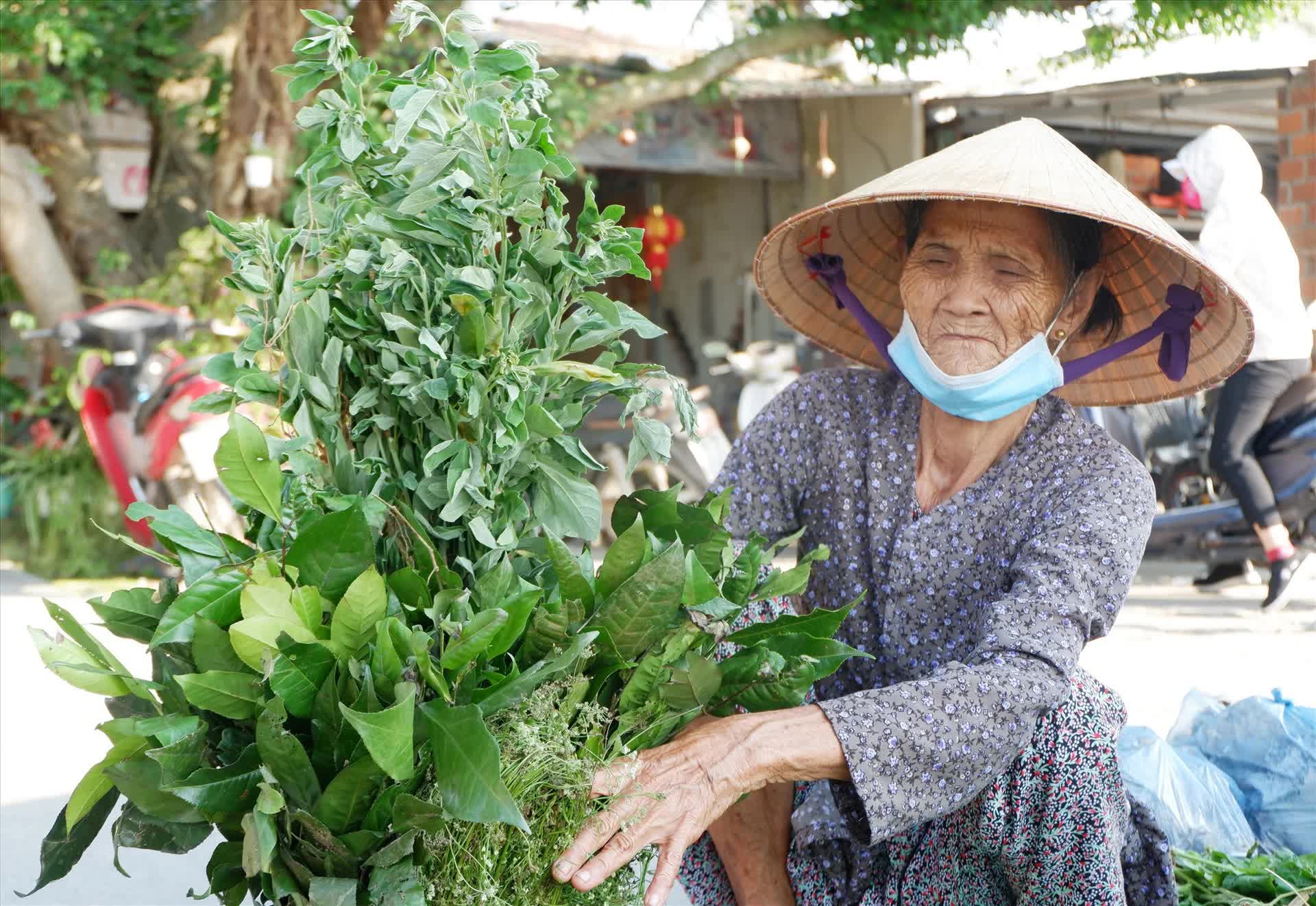 Tắm lá mùng Năm, ăn cơm rượu nếp... và những việc không thể không làm trong ngày Tết Đoan ngọ- Ảnh 9.