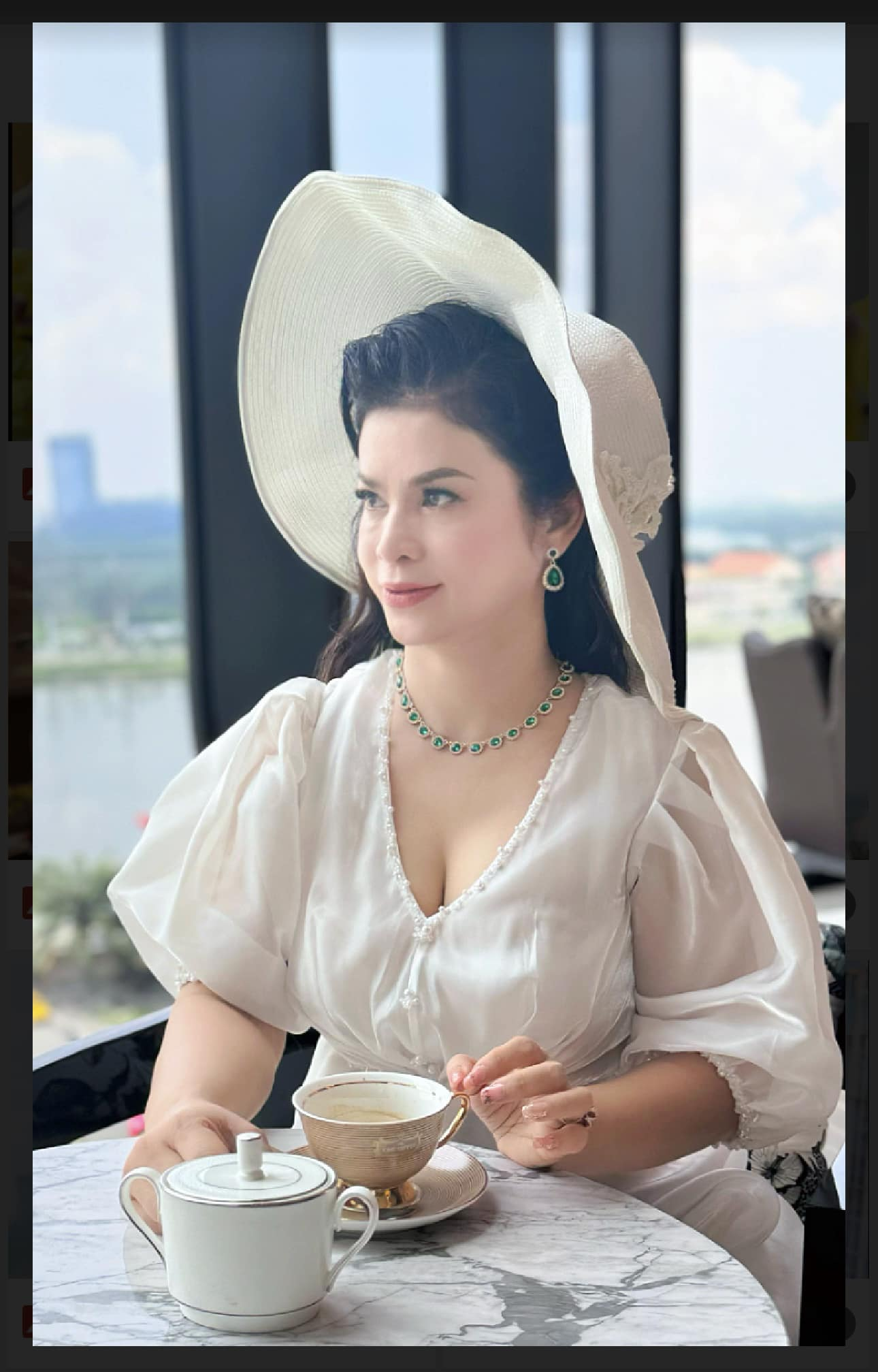 Hình ảnh mới nhất của bà Lê Hoàng Diệp Thảo: Nhan sắc mặn mà, thần thái nữ doanh nhân ấn tượng ở tuổi 52