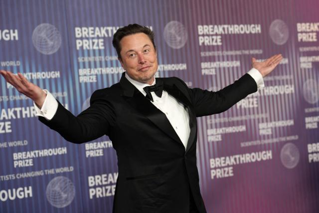 ‘Tôi yêu tất cả mọi người’: Elon Musk sắp nhận thưởng kỷ lục 46 tỷ USD chưa từng có trong lịch sử, hạ mục tiêu biến Tesla thành "AirBnb của ngành xe điện"- Ảnh 3.