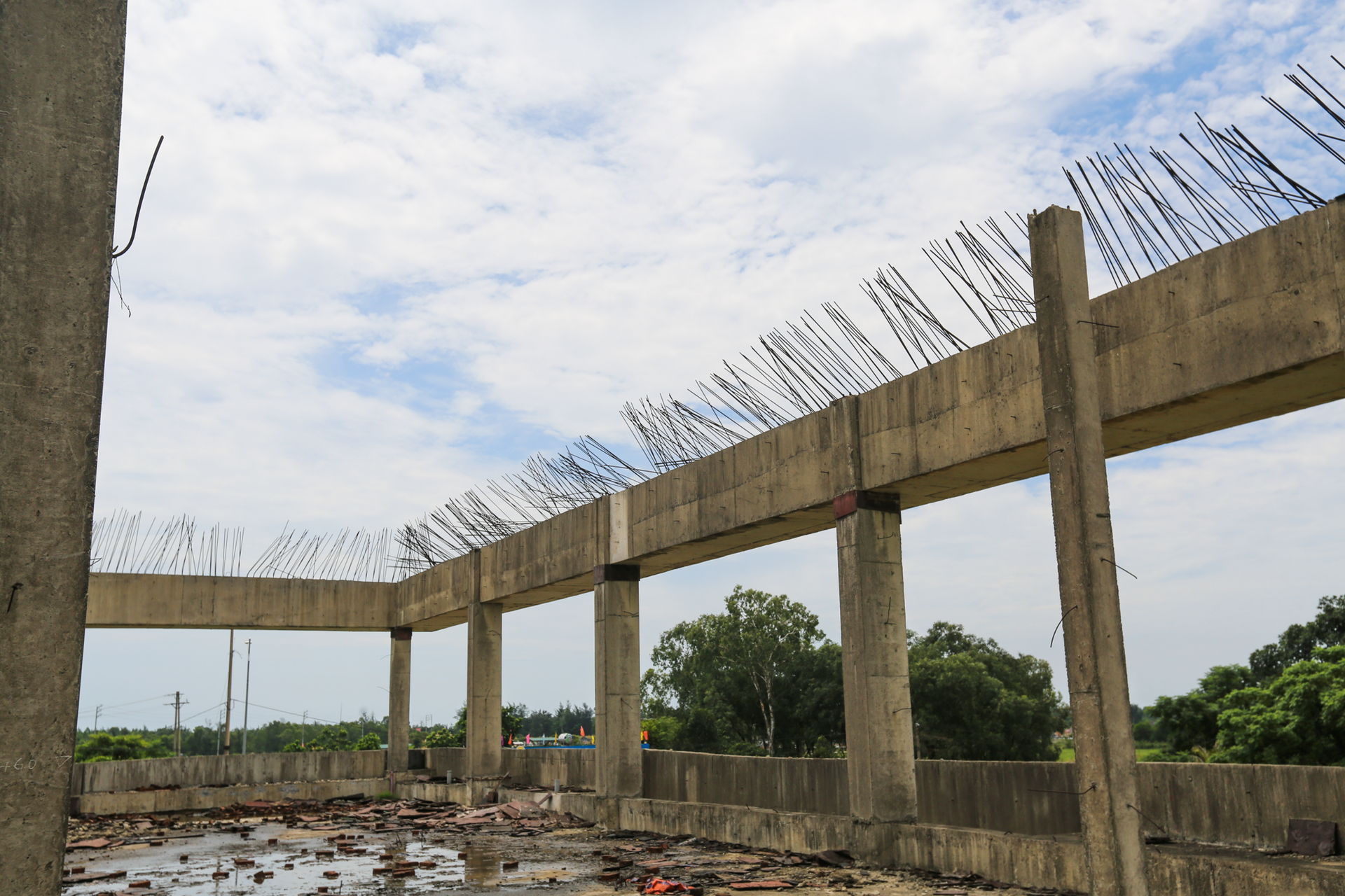 Sắt thép chỏng chơ tại dự án khu đô thị ở Hà Tĩnh 6 năm vẫn 'nằm trên giấy'- Ảnh 9.