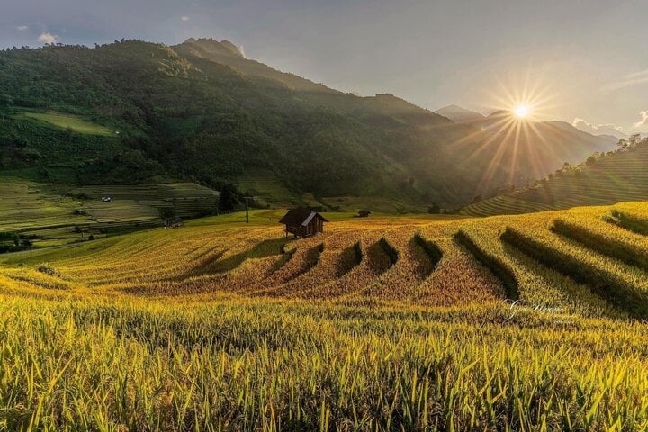 Hè này, về ngôi làng 'Sapa thu nhỏ' ngắm ruộng bậc thang mùa nước đổ đẹp mơ màng- Ảnh 2.