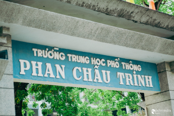 Ngôi trường cấp 3 tại Đà Nẵng đang khiến học sinh và phụ huynh bàng hoàng vì thi gần 60 điểm mới đỗ- Ảnh 4.