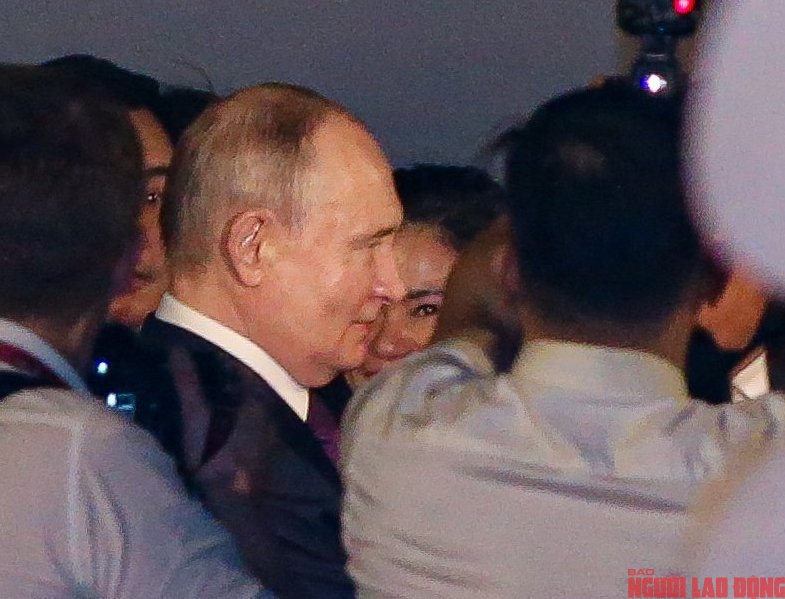 Tổng thống Nga Vladimir Putin đến Hà Nội- Ảnh 13.