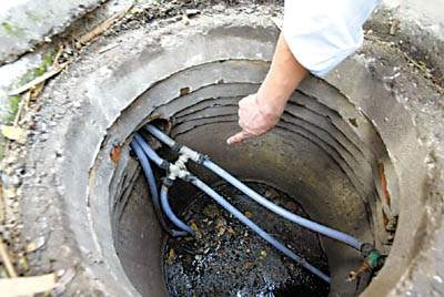 Phát hiện dòng nước lạ khi sửa ống nước công cộng, công an điều tra đối tượng “dùng chùa” hơn 2234m3 nước suốt 8 năm, thiệt hại 84 triệu đồng- Ảnh 2.