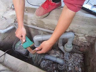 Phát hiện dòng nước lạ khi sửa ống nước công cộng, công an điều tra đối tượng “dùng chùa” hơn 2234m3 nước suốt 8 năm, thiệt hại 84 triệu đồng- Ảnh 1.