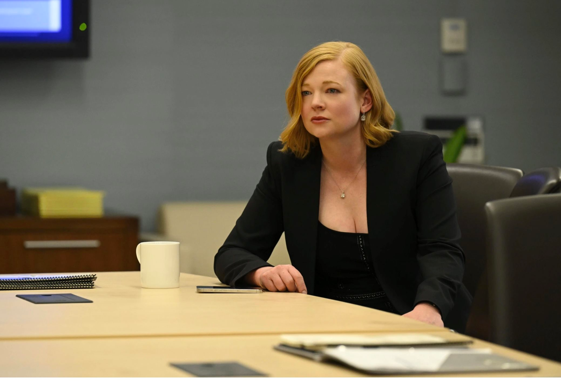 Phim ảnh bóc trần cuộc sống của giới siêu giàu: Đổ tiền theo đuổi trường sinh bất lão, đi máy bay riêng như cơm bữa và 1 khoản chi không bao giờ tiếc- Ảnh 2. Phim ảnh bóc trần cuộc sống của giới siêu giàu: Đổ tiền theo đuổi trường sinh bất lão, đi máy bay riêng như cơm bữa và 1 khoản chi không bao giờ tiếc- Ảnh 2.