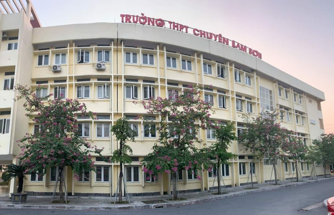 Ngôi trường trong "ồn ào phúc khảo" đang hot là trường chuyên top đầu miền Trung, giữ một kỷ lục về số giải HSG Quốc gia- Ảnh 1.