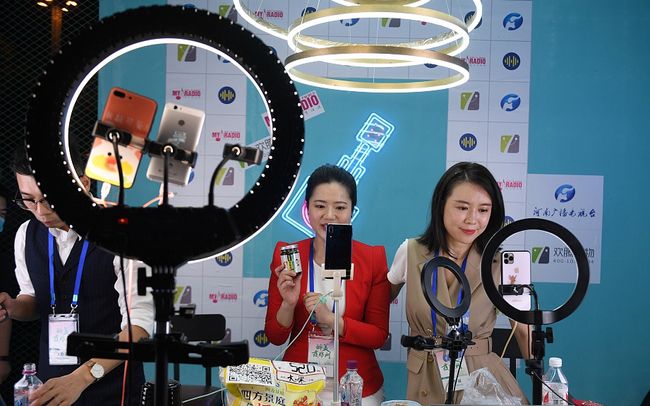 Bộ Công Thương: Sẽ ban hành nghị định riêng quản lý hàng hóa trên sàn TMĐT- Ảnh 2. Bộ Công Thương: Sẽ ban hành nghị định riêng quản lý hàng hóa trên sàn TMĐT- Ảnh 2.