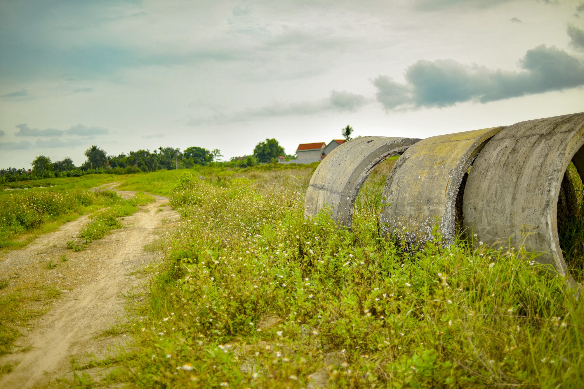 Toàn cảnh tuyến đường 2.100 tỷ nối cao tốc đắt nhất Việt Nam với khu công nghiệp tỷ USD ở tỉnh biên giới giáp Trung Quốc- Ảnh 10. Toàn cảnh tuyến đường 2.100 tỷ nối cao tốc đắt nhất Việt Nam với khu công nghiệp tỷ USD ở tỉnh biên giới giáp Trung Quốc- Ảnh 10.