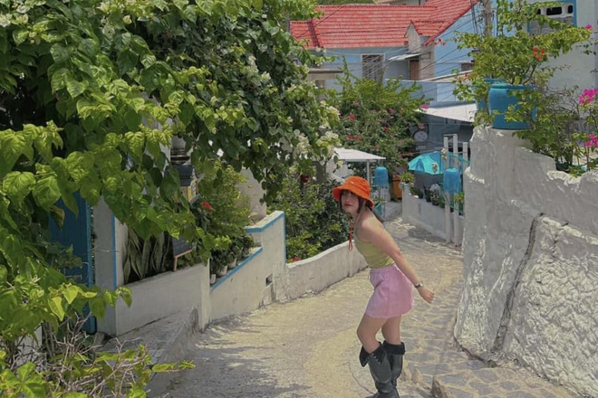 Phát hiện ngôi làng ven biển như châu Âu thu nhỏ, cách thành phố 20km, du khách nhận xét: Cảnh như phim- Ảnh 5. Phát hiện ngôi làng ven biển như châu Âu thu nhỏ, cách thành phố 20km, du khách nhận xét: Cảnh như phim- Ảnh 5.