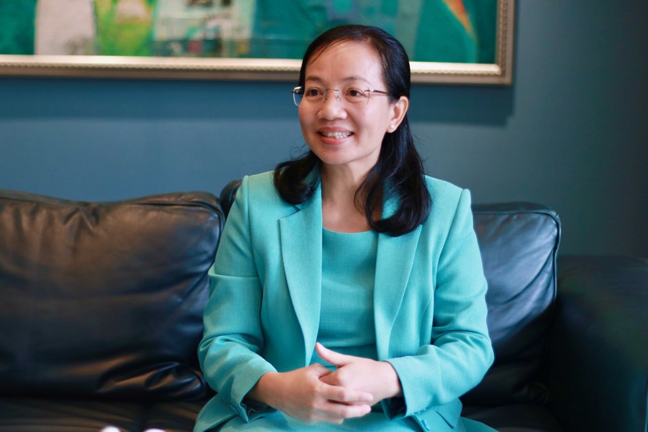 Khởi nghiệp tuổi 50 trên cù lao Bảo, bà chủ VinaEcolife cho công nhân đọc sách hàng ngày, học tâm lý, nói lời hay ý đẹp- Ảnh 1. Khởi nghiệp tuổi 50 trên cù lao Bảo, bà chủ VinaEcolife cho công nhân đọc sách hàng ngày, học tâm lý, nói lời hay ý đẹp- Ảnh 1.