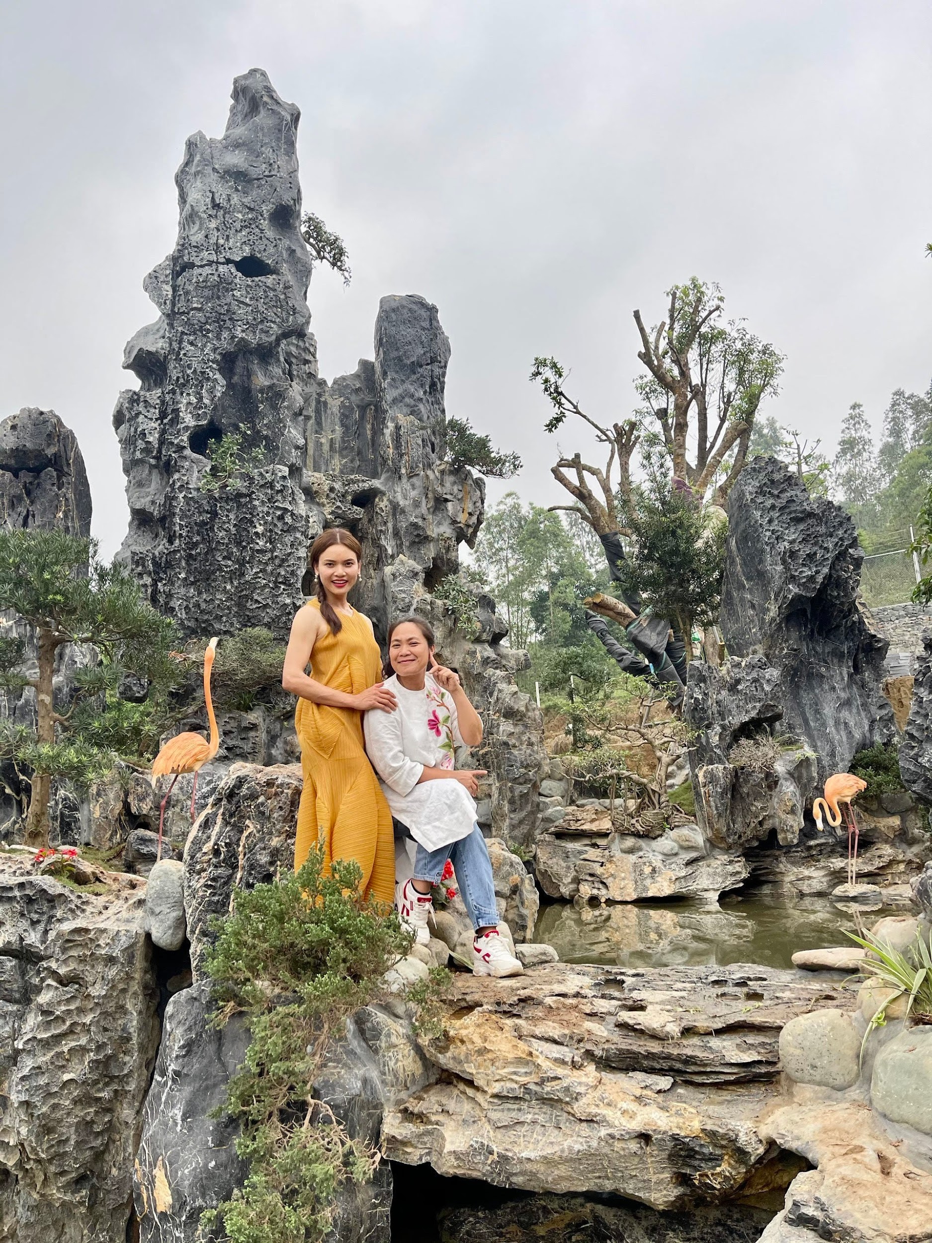 Nữ ca sĩ trẻ nhất được phong tặng NSND: Qua 2 lần đò nhưng không con, 42 tuổi sống an yên trong ngôi biệt phủ rộng hơn 8.000m2- Ảnh 8. Nữ ca sĩ trẻ nhất được phong tặng NSND: Qua 2 lần đò nhưng không con, 42 tuổi sống an yên trong ngôi biệt phủ rộng hơn 8.000m2- Ảnh 8.