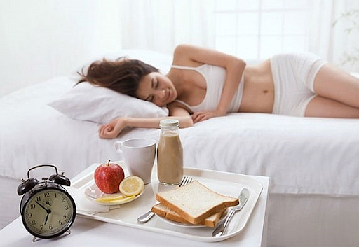 Xu hướng "Ăn sáng giờ trưa" của giới trẻ nguy hại như thế nào?- Ảnh 1.