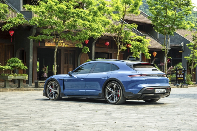 Bỏ 7 tỷ mua Porsche Taycan Cross Turismo đi phượt, đây là 3 thứ trải nghiệm bạn khó tìm thấy trên bất kỳ chiếc xe nào khác- Ảnh 2.