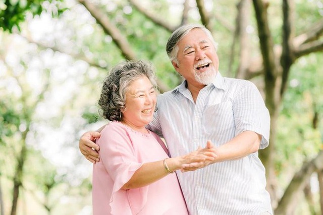3 loại tiền người sau 60 tuổi càng “hào phóng” chi tiêu, nửa đời sau càng hạnh phúc, gia đình hoà thuận- Ảnh 4.