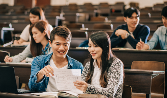 1 ngôn ngữ có hơn 1,1 tỷ người sử dụng nhưng không cạnh tranh như tiếng Anh, được đào tạo rộng rãi tại Việt Nam: Học xong tha hồ chọn việc, thu nhập tới 30 triệu/ tháng- Ảnh 2. 1 ngôn ngữ có hơn 1,1 tỷ người sử dụng nhưng không cạnh tranh như tiếng Anh, được đào tạo rộng rãi tại Việt Nam: Học xong tha hồ chọn việc, thu nhập tới 30 triệu/ tháng- Ảnh 2.