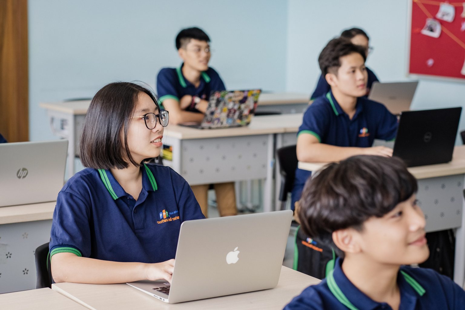 So kè hệ thống giáo dục từ tiểu học đến đại học do 2 “đại gia” Việt bao trọn: Danh sách trải dài từ Bắc đến Nam, “nhập khẩu” chương trình học Mỹ, Anh, học phí bậc ĐH chênh nhau ngỡ ngàng- Ảnh 9. So kè hệ thống giáo dục từ tiểu học đến đại học do 2 “đại gia” Việt bao trọn: Danh sách trải dài từ Bắc đến Nam, “nhập khẩu” chương trình học Mỹ, Anh, học phí bậc ĐH chênh nhau ngỡ ngàng- Ảnh 9.