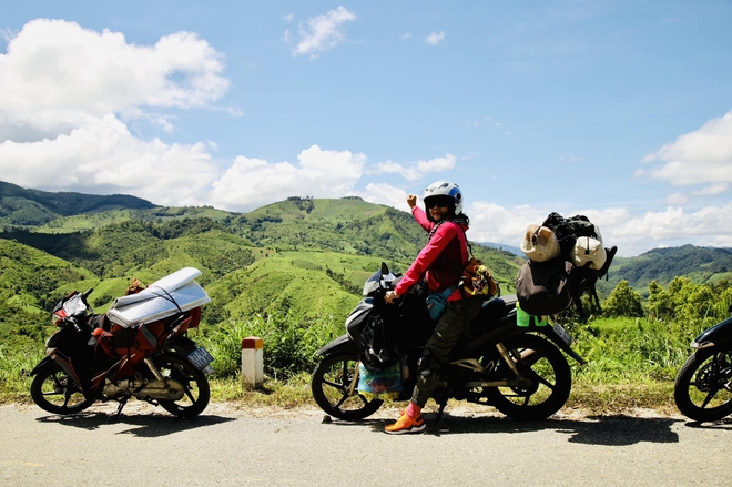 Bà ngoại U70 lái xe máy gần 1000km, quyết đưa cháu đi phượt mặc những lời can ngăn- Ảnh 12.