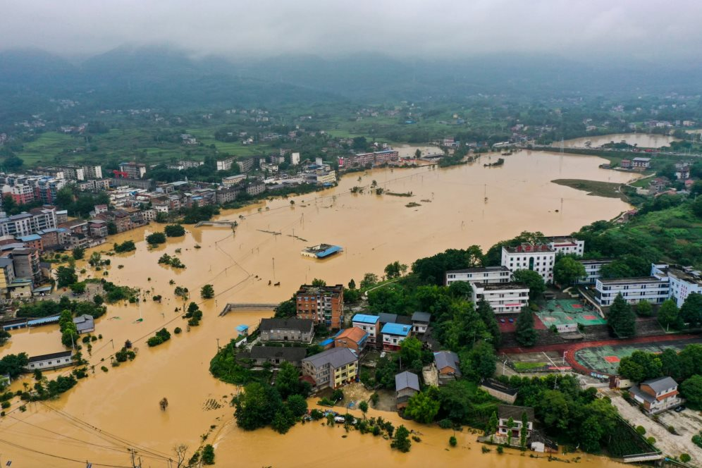 Siêu đô thị của Trung Quốc ngập trong mưa lớn: Thiệt hại gần 300 tỷ đồng, 'căng như dây đàn' khi Đập Tam Hiệp chuẩn bị xả lũ với lượng nước 43.000 m3/s- Ảnh 3.