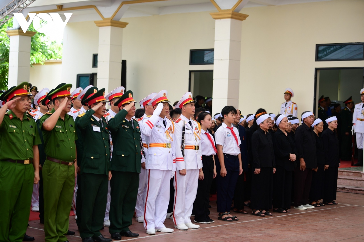 Trực tiếp: Lễ an táng Tổng Bí thư Nguyễn Phú Trọng- Ảnh 28.