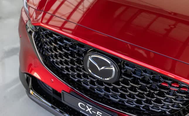 Mazda đăng ký logo nhận diện mới- Ảnh 2.