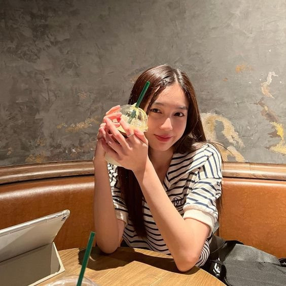 Tốn 1 triệu/tháng đi cafe để tìm cảm hứng học, cháy ví vì đi ăn ngoài và mua quần áo: Học được gì từ những lần 