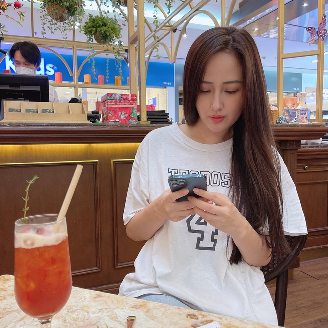 Hoa hậu Mai Phương Thúy sau 18 năm đăng quang, là mẫu người "chung thủy" hiếm có, thể hiện ở loạt chi tiết này!- Ảnh 12. Hoa hậu Mai Phương Thúy sau 18 năm đăng quang, là mẫu người "chung thủy" hiếm có, thể hiện ở loạt chi tiết này!- Ảnh 12.