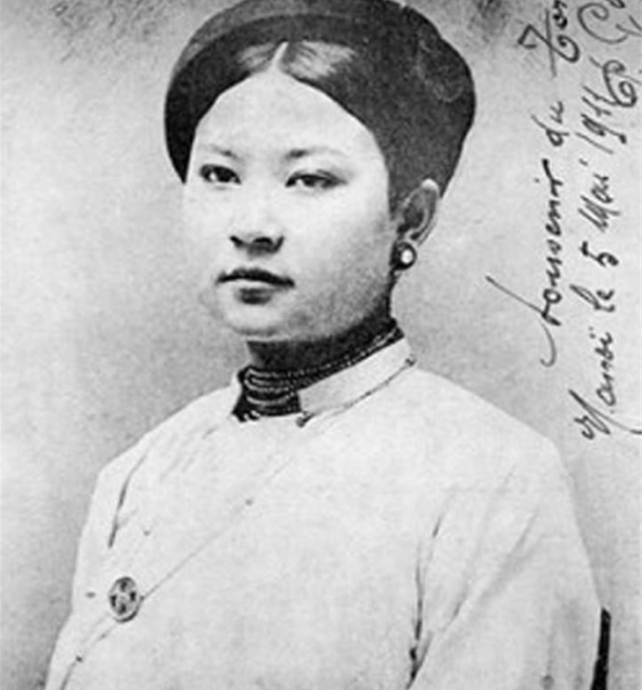 Số phận bi thương của nàng tiểu thư "tứ mỹ Hà thành": Lấy phải chồng vũ phu, bỏ nhà theo người yêu nhưng lại gặp kẻ bạc tình, đến khi bệnh nặng được trở về phố Cổ rồi qua đời trong nghèo khó- Ảnh 2. Số phận bi thương của nàng tiểu thư "tứ mỹ Hà thành": Lấy phải chồng vũ phu, bỏ nhà theo người yêu nhưng lại gặp kẻ bạc tình, đến khi bệnh nặng được trở về phố Cổ rồi qua đời trong nghèo khó- Ảnh 2.