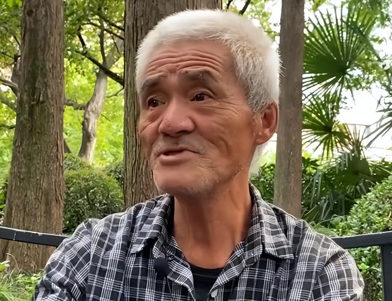 photo-1723621795395 photo-1723621795395