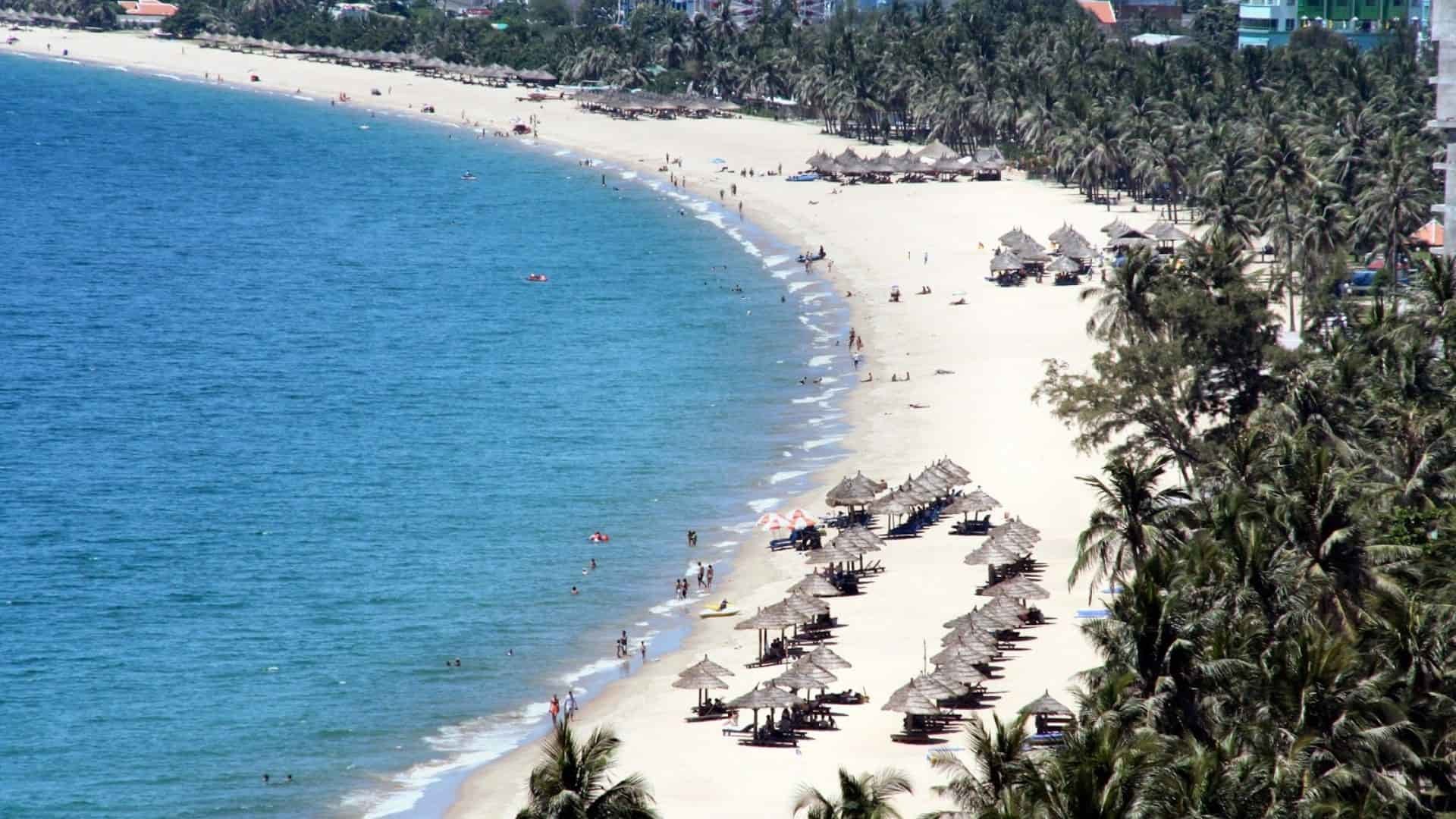 Phát hiện bãi biển được ví như "Hawaii ở Việt Nam", cách thành phố 50km, ra xa bờ 100m nước chỉ tới ngực- Ảnh 2.