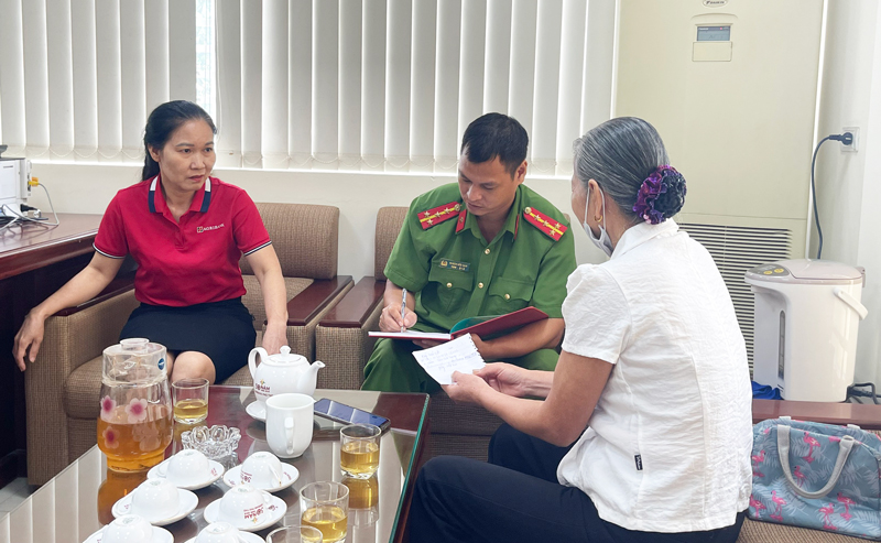 Một ngân hàng ngăn chặn thành công hàng trăm vụ lừa đảo chuyển tiền từ đầu năm- Ảnh 1. Một ngân hàng ngăn chặn thành công hàng trăm vụ lừa đảo chuyển tiền từ đầu năm- Ảnh 1.