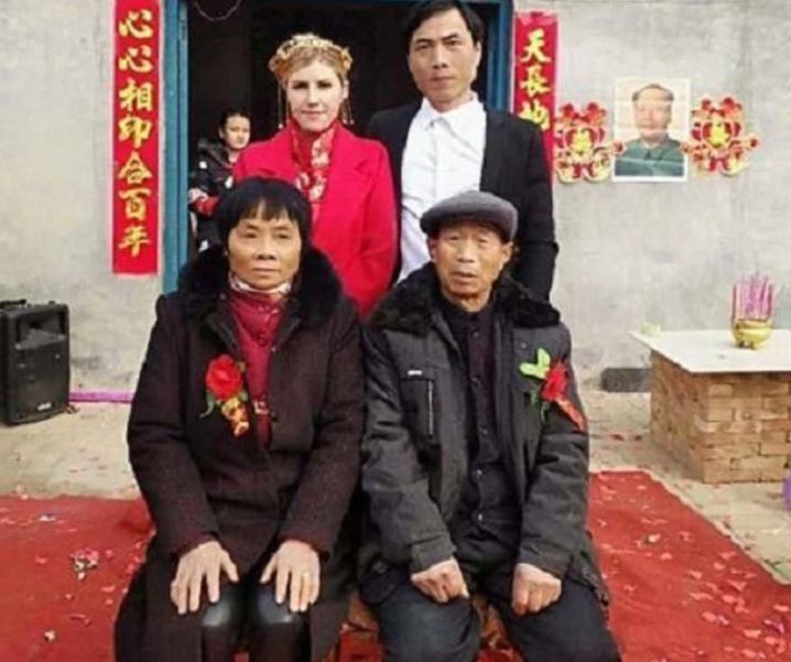 Anh nông dân nghèo lấy được mỹ nhân Ukraine, cuộc sống hôn nhân giản dị nhưng khiến ai cũng ganh tị- Ảnh 2. Anh nông dân nghèo lấy được mỹ nhân Ukraine, cuộc sống hôn nhân giản dị nhưng khiến ai cũng ganh tị- Ảnh 2.
