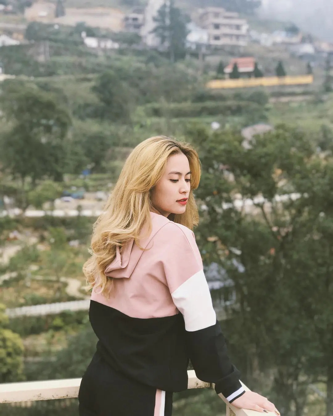 Ngoài penthouse 20 tỷ được đồn là "tổ ấm sống chung", nhà ở quê của Hoàng Thùy Linh và Đen Vâu thế nào: Phát hiện 1 điểm chung “lồ lộ”- Ảnh 8.