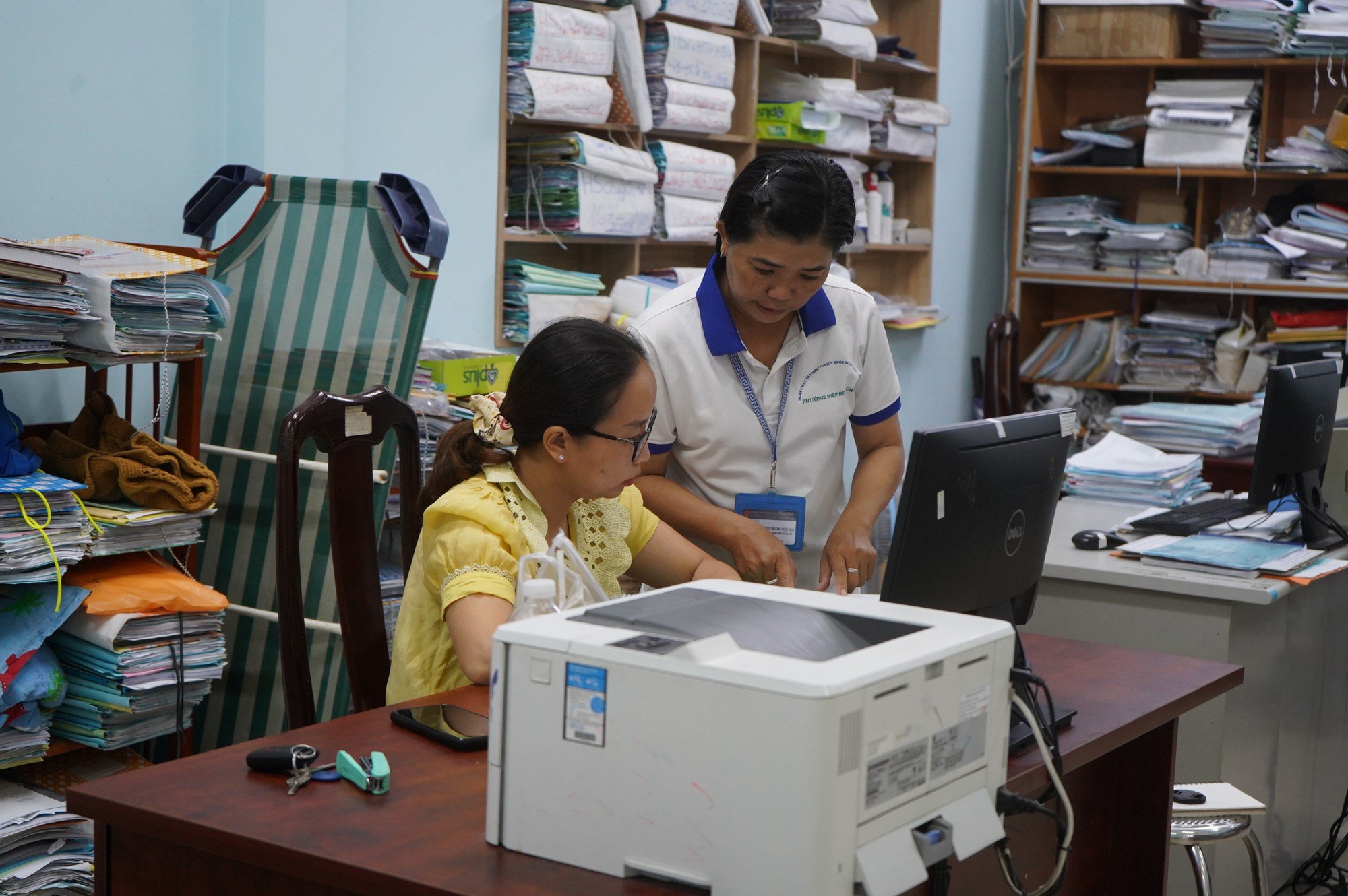 3 trường hợp công chức, viên chức được "biên chế suốt đời"- Ảnh 2. 3 trường hợp công chức, viên chức được "biên chế suốt đời"- Ảnh 2.