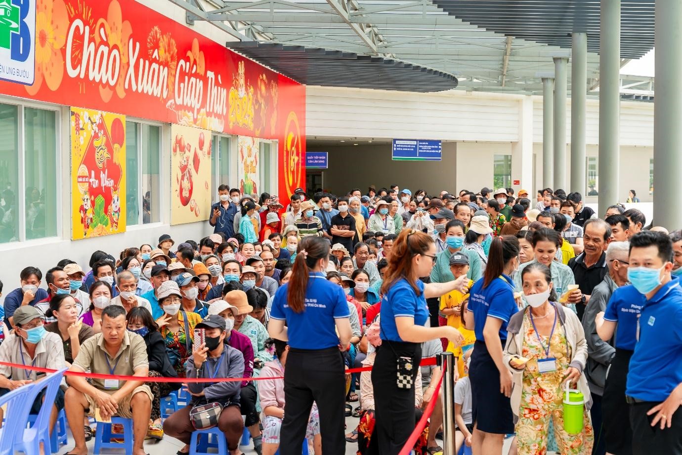 Hành trình nhân ái - "Lẩu băng chuyền 0 đồng Kichi-Kichi"- Ảnh 3. Hành trình nhân ái - "Lẩu băng chuyền 0 đồng Kichi-Kichi"- Ảnh 3.