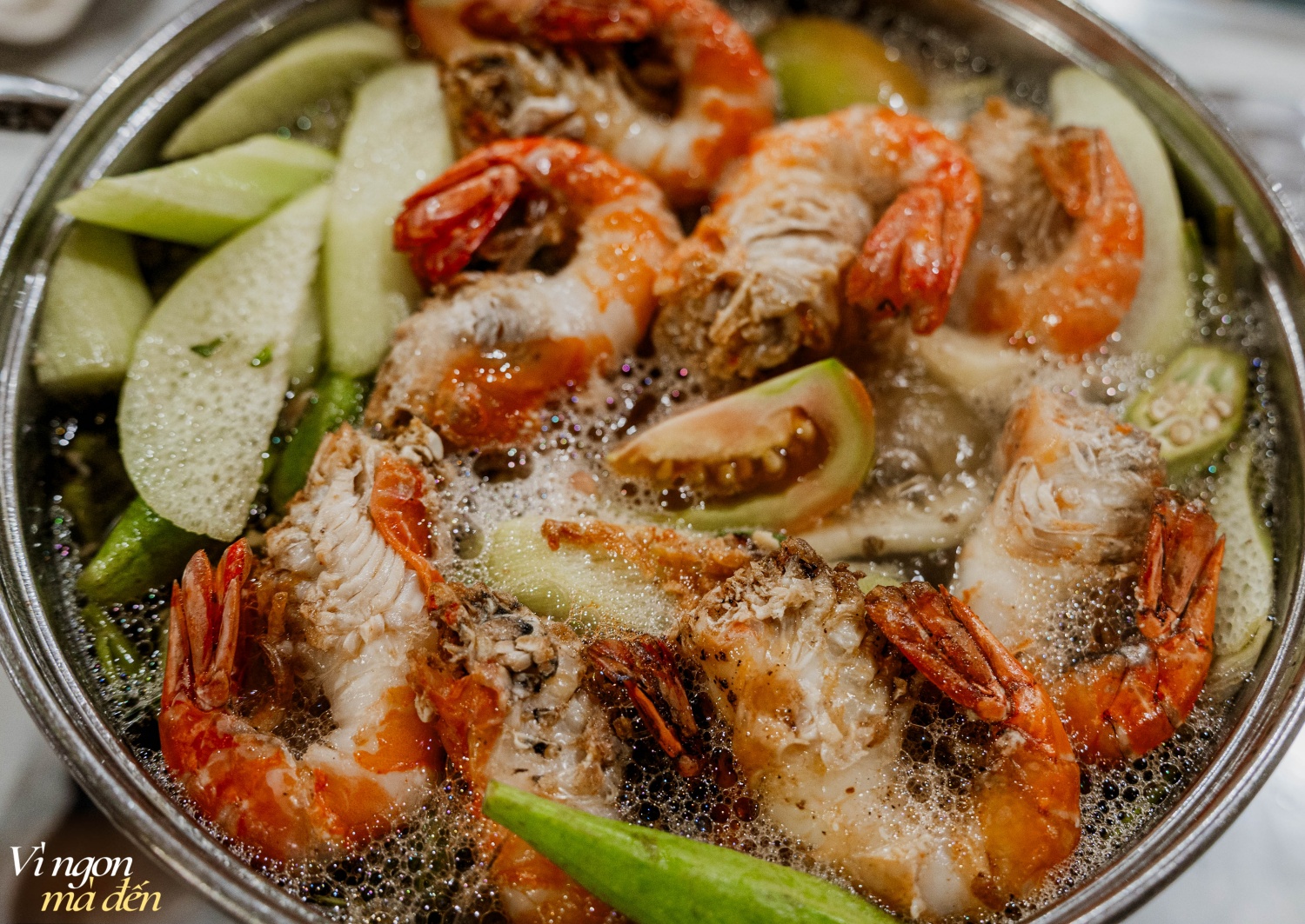 Quán lẩu tôm càng hơn 30 năm tuổi nằm khuất trong hẻm sâu nhưng lúc nào cũng đông khách, nhiều gia đình không ngại vượt hàng chục km tới ăn- Ảnh 6. Quán lẩu tôm càng hơn 30 năm tuổi nằm khuất trong hẻm sâu nhưng lúc nào cũng đông khách, nhiều gia đình không ngại vượt hàng chục km tới ăn- Ảnh 6.